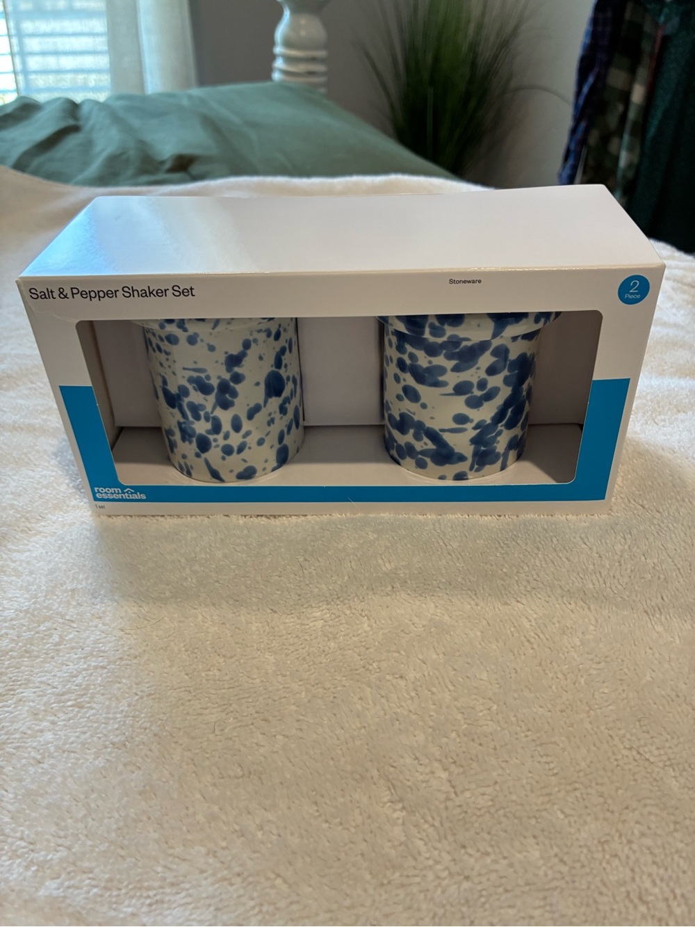 Room Essentials Blue and White Speckled Salt & Pepper Shaker Set